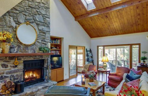 Peaceful Sapphire Cabin with Mountain Views - Foto 3