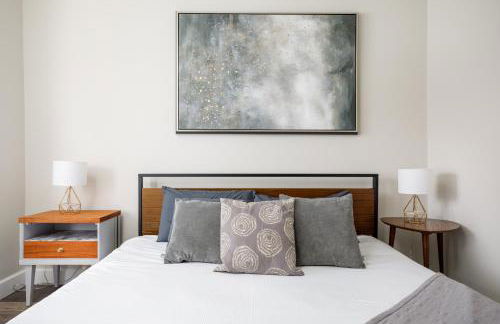 Contemporary Mid-Century Style Downtown AC - Photo 23