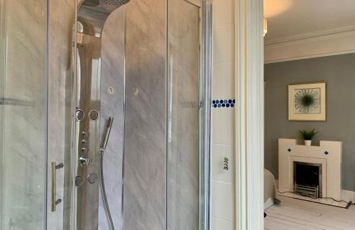 Spacious 6BR Victorian Home in 14 Somerford Near Wolverhampton Centre with Free Parking - Foto 11