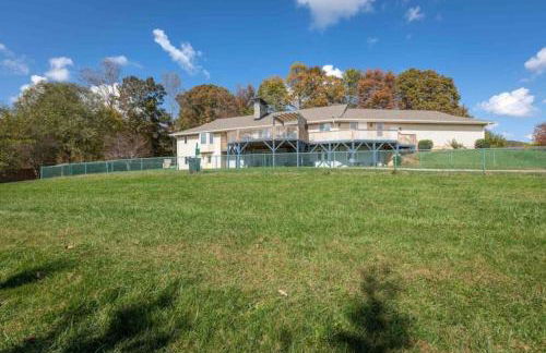 Massive 4 bedroom home Sleeps 19 - Foto 16