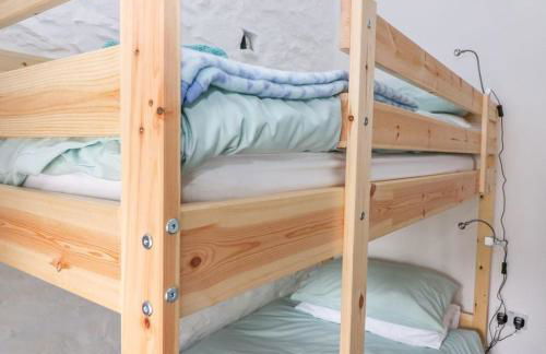 Characterful and quirky cottage in beautiful Pembs - Photo 9