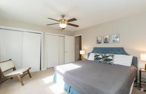 Private, Updated Townhouse in DT Apex - Foto 18