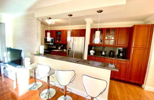 Deluxe waterfront one bedroom apartment with Miami Skyline view, free parking 5 mins drive to Miami Beach - Foto 14