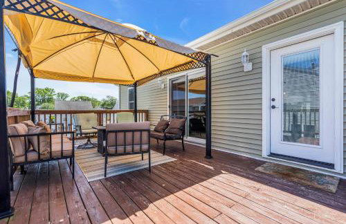 Game Room, Kayaks, Steps to the Ocean! - Photo 2