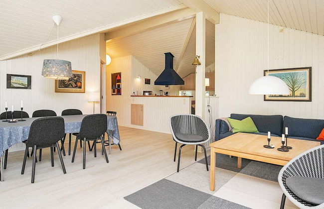 8 Person Holiday Home in Martofte - Foto 13