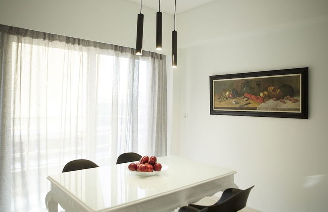 Luxury Apartment with Exceptional View - Photo 13