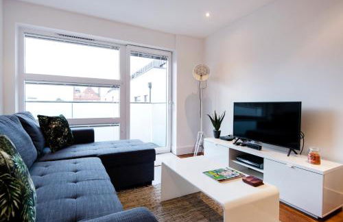 Luxury 2-bed Flat, Parking Near Tube and Emirates - Foto 6