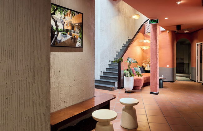 KIN WANDER TAN PHONG, THE MOONAGE - Foto 3