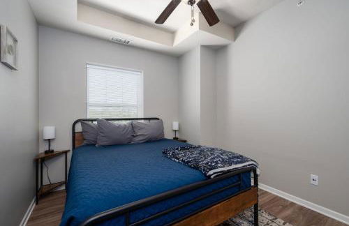 HUGE New Apartment, Free Parking, Near Mayo! - Foto 10