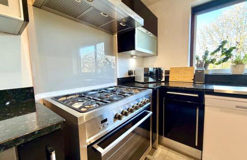 Indoor Heated Pool - Large Family Home - Sleeps 12 - Near Bournemouth Beach - Photo 56