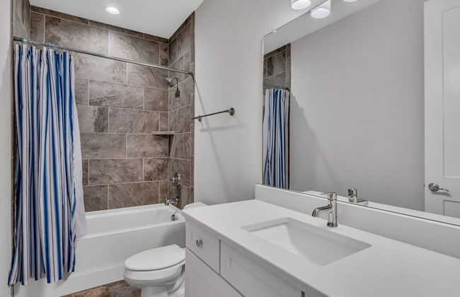 Luxury Townhome With Rooftop Deck Skyline Views - Foto 34