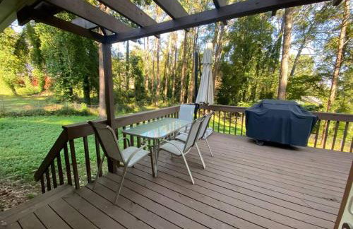 Lovely 2 Story 4 Bedms 3 Baths Home by Stone Mountain Park! - Foto 21