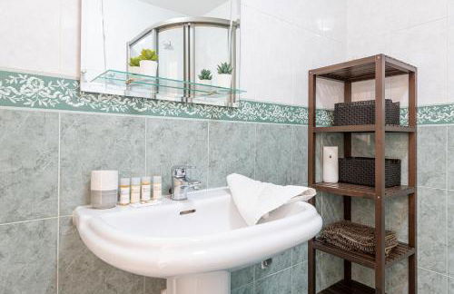 Wintowinrentals Urban Rincón - Cozy & Central next to Beach - Photo 33