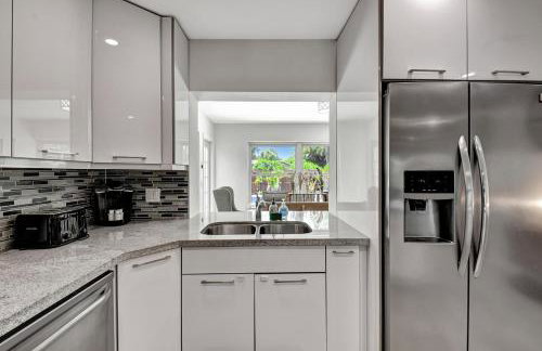 Tradewinds Ultimate Delray Beach Lifestyle 3BR2BA Home with Heated Pool - Foto 39