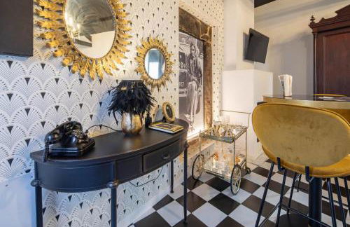 La Suite Años 20 Bañera, chimenea de leña y terraza - Foto 7