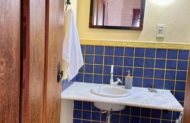 Casa Rústica - 3 vagas de garagem - Pet Friendly com vista para Serra de São José - até 8 hóspedes - Foto 28