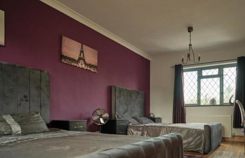 Modern Spacious House - Sleeps 16, Free Parking, Sun Terrace - Foto 46