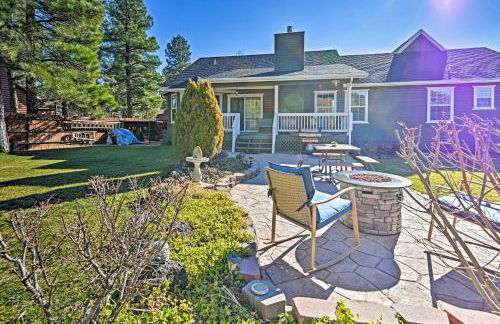 Near Trails, Lakes and Golf Pinetop Home with Deck - Foto 1