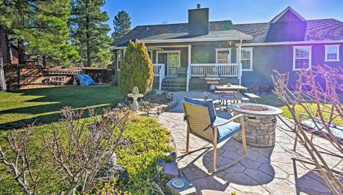 Near Trails, Lakes and Golf Pinetop Home with Deck - Foto 1