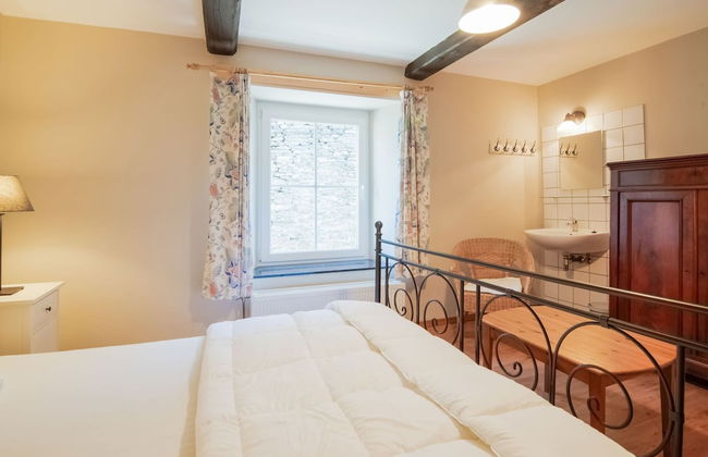 Rustic Holiday Home in Vresse-sur-Semois near Center - Photo 9