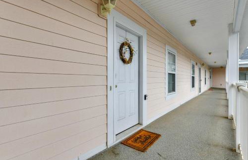 Charming Condo with Balcony, 1 Mi to UNC Charlotte! - Foto 26