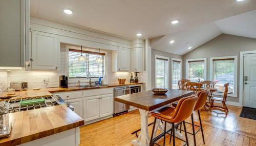 Walk to Historic Dtwn Laurel Quiet Home with Porch - Foto 3