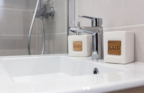 Côté cour - Gare centre, tout équipé, climatisé, linges fournis - Foto 20