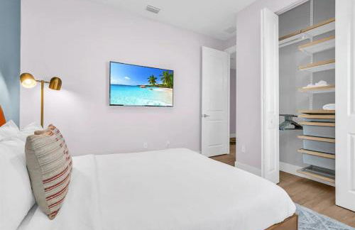 Opulence & Serenity at Our Luxury Home in Jupiter! - Photo 20