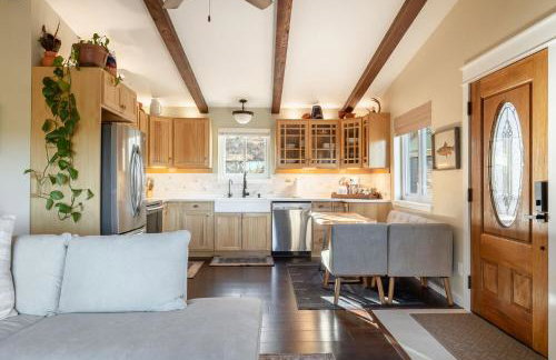 Pine Perch ~ Cozy Mountain Cabin w/ Views - Foto 5