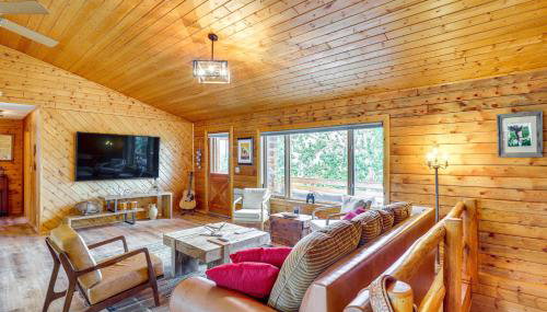 Dubois Riverfront Lodge with On-Site Fishing and Views - Foto 3