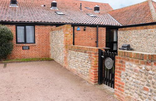 Hitchens Cottage - Photo 2