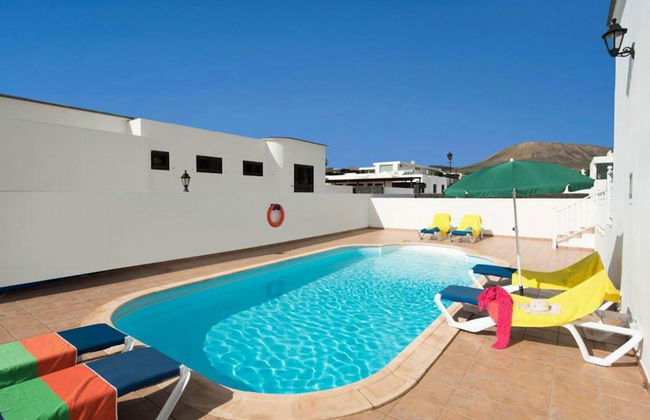 Villa Diama With 3 Bedrooms and 2 Bathrooms - Photo 3