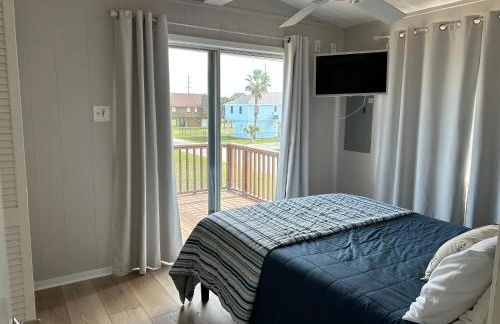 Zachary Beach House, Ocean views & walk to beach! - Foto 14