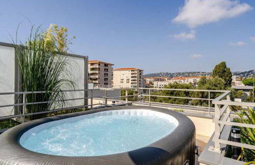 Newly Built Apartment with Pool, Walk to the Beach - Foto 1