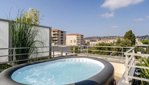 Newly Built Apartment with Pool, Walk to the Beach - Foto 1