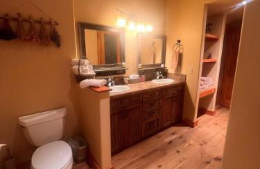 Luxury-Quintessential Montana Retreat! - Foto 33