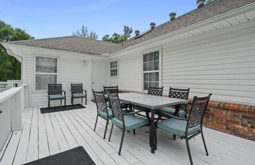 Pool, Hot Tub, Game Room & Sleeps 18! By StayLage - Foto 50