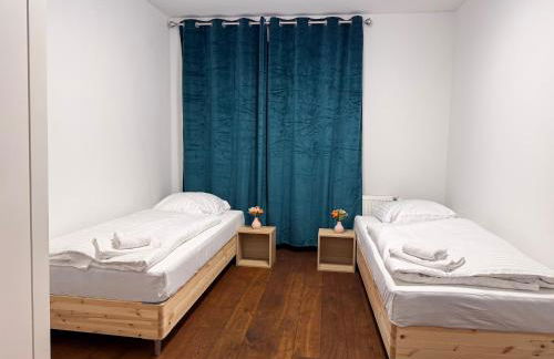 T&K Apartments - 8 Room Detached house - 6 min to Messe DUS - Private Parking - Foto 10