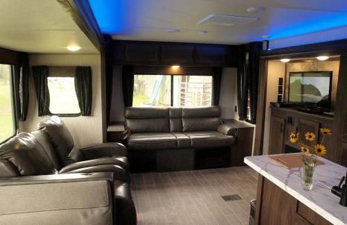 Brand-New Caravan Rental on a Ranch for a Romantic Getaway in Texas - Foto 2