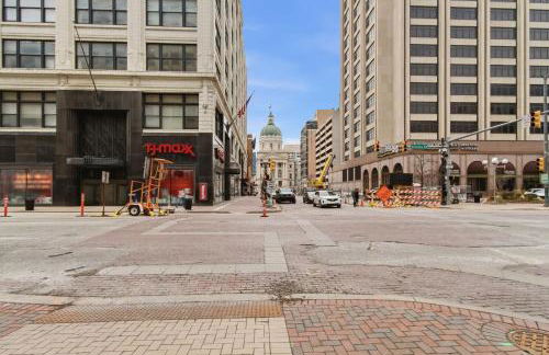 Luxury Downtown Cityview Suite Skywalk Access and Free Garage Parking - Foto 27