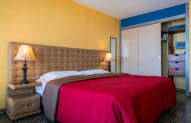 Aparthotel in Havana - Photo 13