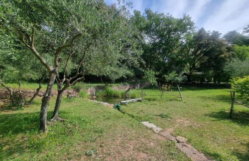 Chalet avec piscine privée dans la forêt - Foto 19