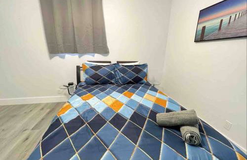 Royal Luxe Pool Home near Ft Laud airport and each - Photo 32