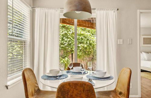 Serene SoCo Escape, Walk to Cafes and Free Parking - Photo 26