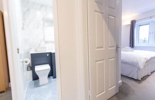 Charming Home in Bromsgrove - Perfect for Groups - Foto 58