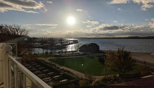 Strandkoje in erster Reihe mit traumhaftem Blick auf die Kieler Förde - Foto 2