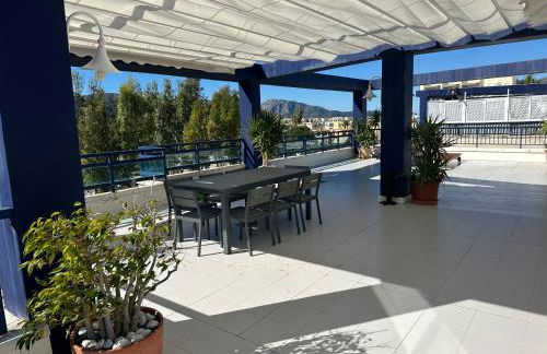 Ático 1ª línea con salida a playa - Foto 28