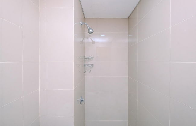 Elegant Studio Apartment At B Residence Near Aeon Mall - Foto 9