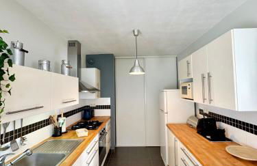 Chez Marc, avec vue verdoyante et parking privé - Photo 9