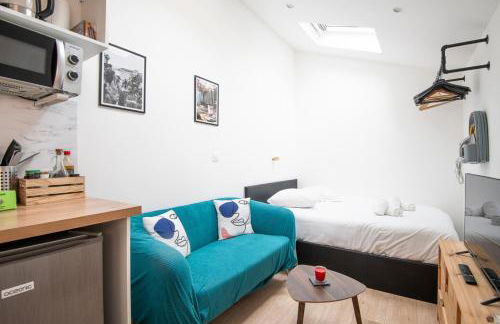 Independent and Comfortable Studio - Near the tram - Foto 1